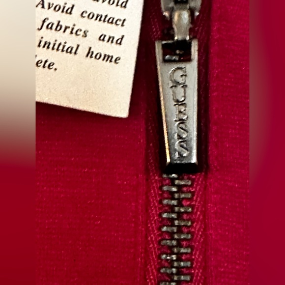 Brand new with tag-Guess dress-Size 6 US - Picture 3 of 6